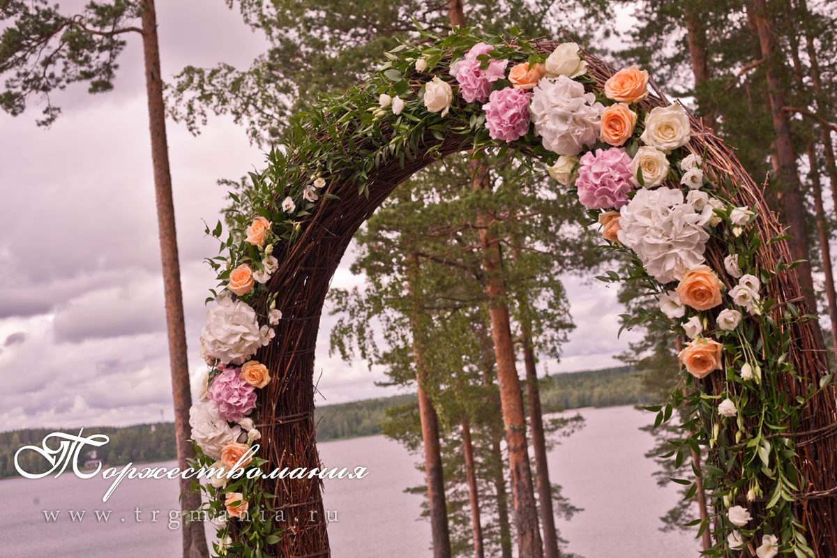 Преимущества и недостатки букета невесты из искусственных цветов